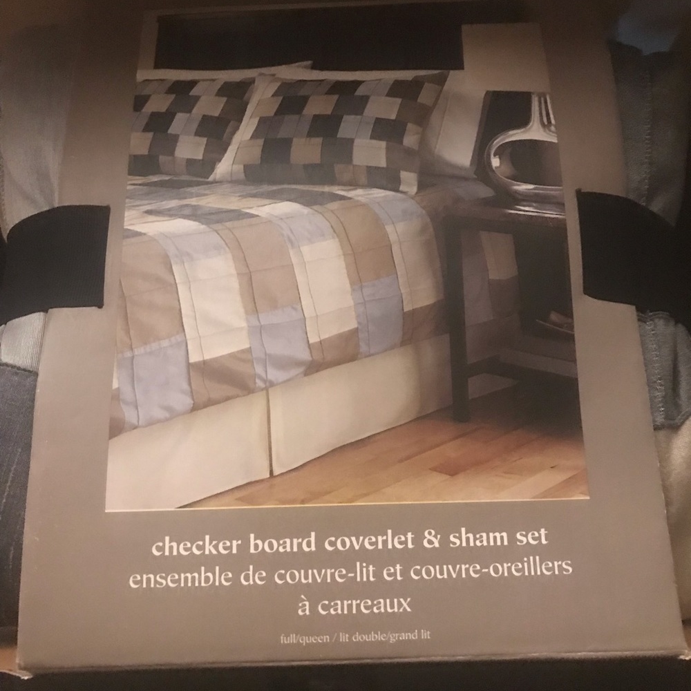 Pier 1 Beautiful Coverlet & Sham Set Full/Queen